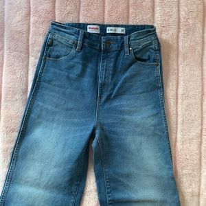 Vintage High waisted Wrangler Hi Bell sz 28 jeans